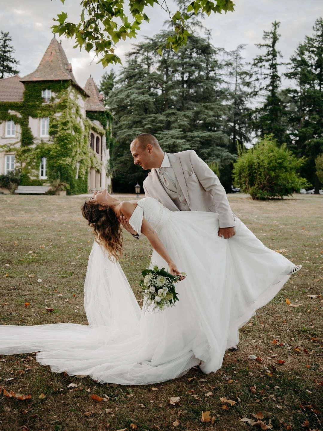 Photo mariage séance couple au domaine des grands cèdres.jpg Photo mariage séance couple au domaine des grands cèdres.jpg