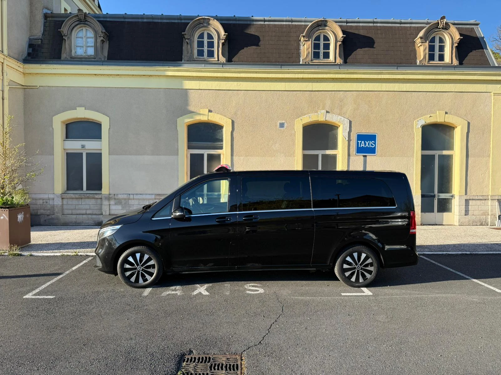 ABC TAXI 46 - MERCEDES CLASSE V - Taxi Souillac .jpeg