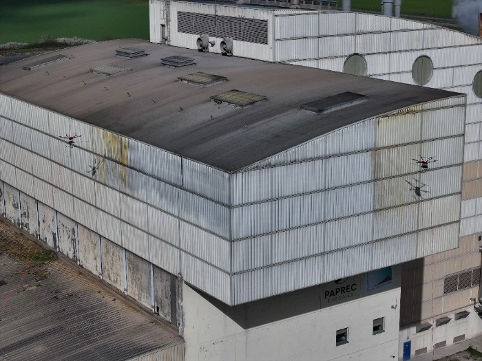 Façade nettoyée par drone, réalisation Flight Drone Service
